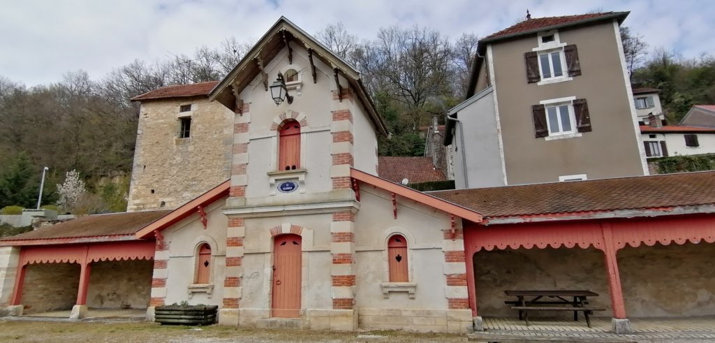 riaucourtlecolombier.jpg